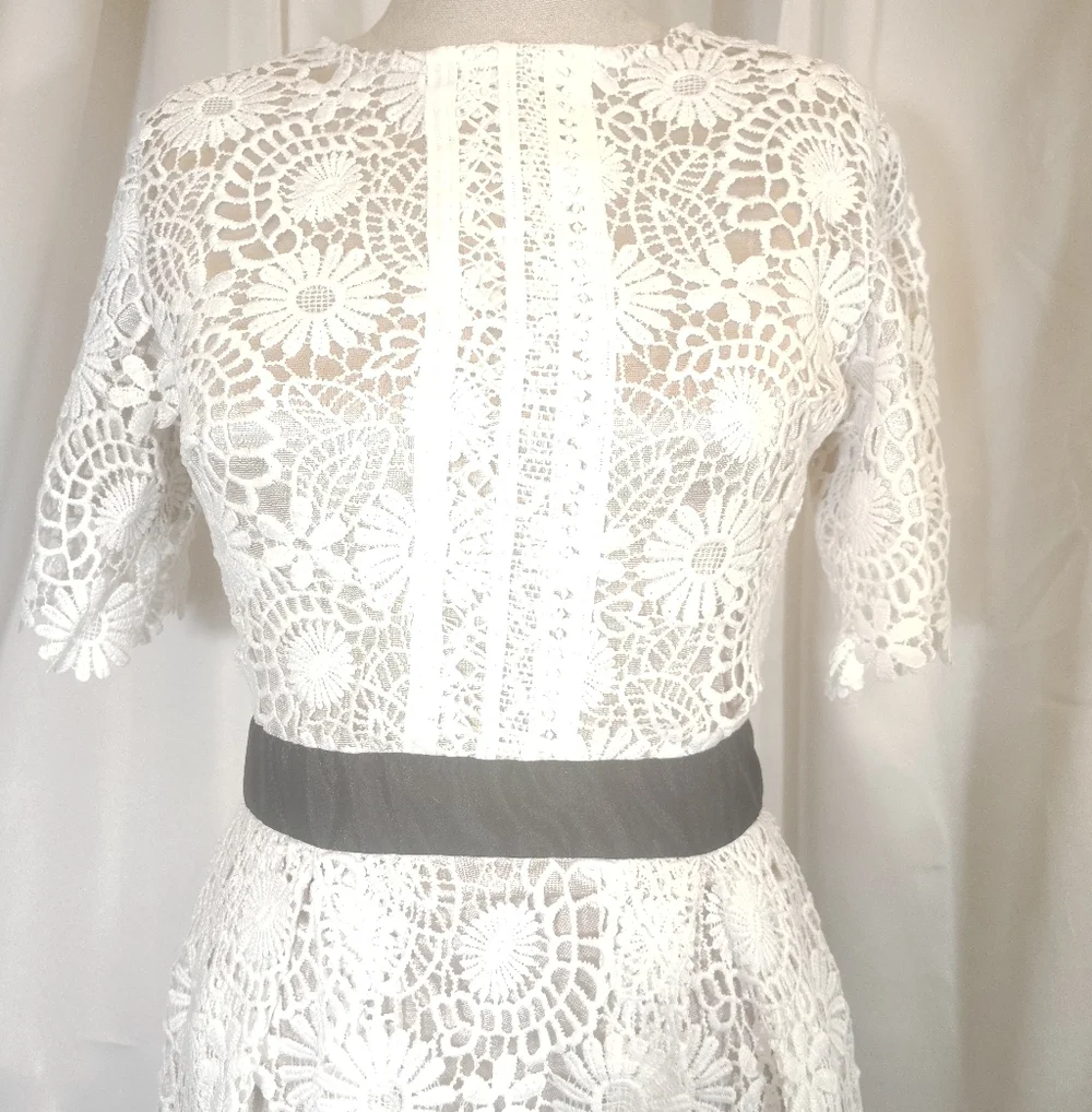 Lady Sharpely Maxi Dress, Vintage,White Lace Beige Lining, ZipUp, Short Sleeve,2 - Picture 6 of 14